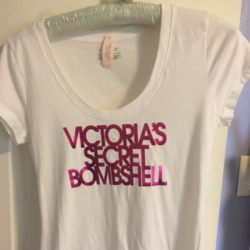 BNWT Vic Sec. Bombshell T-shirt